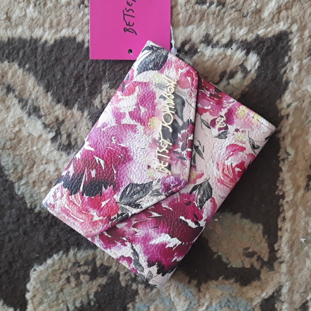 4x*Host Pick*Betsey Johnson adorable wallet - Picture 3 of 16